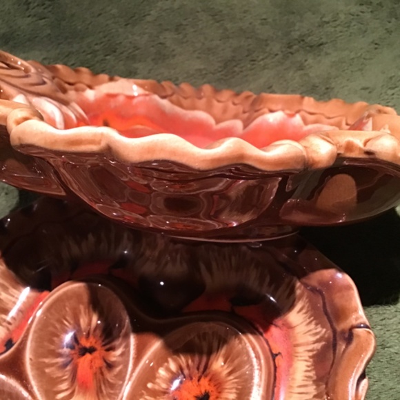 SET OF TWO VINTAGE ORANGE & BEIGE GLAZED POTTERY FRILLY EDGED SERVING DISHES - Picture 9 of 12